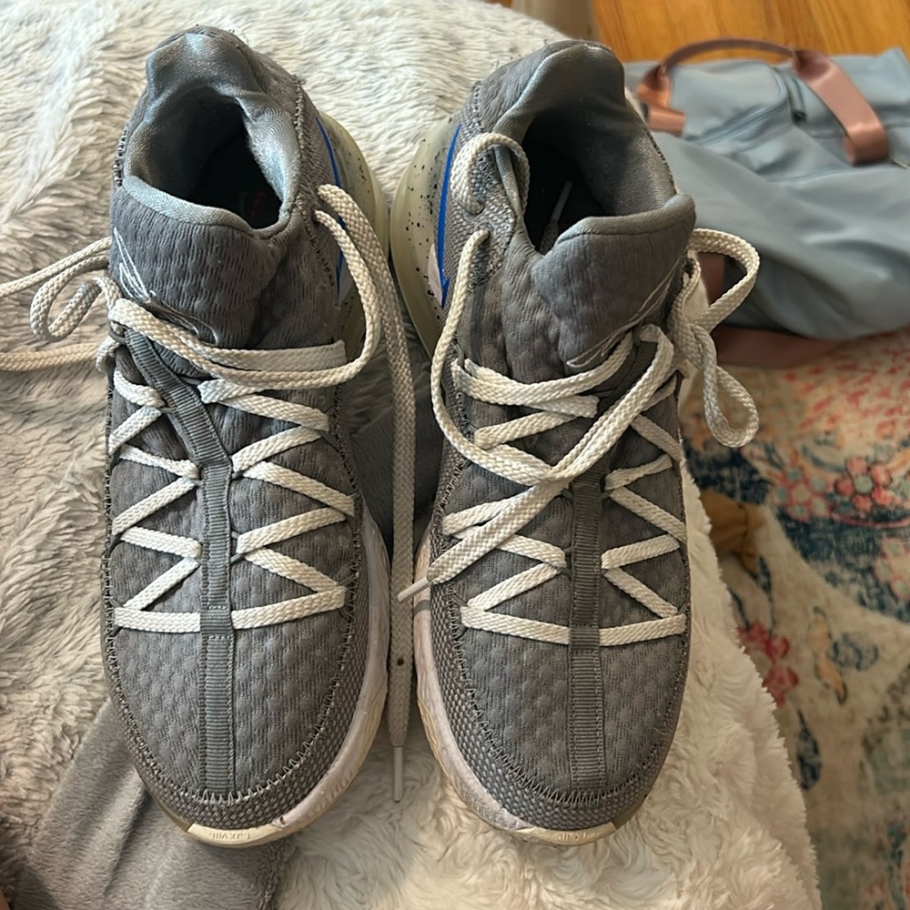 Lebron baseball shoes